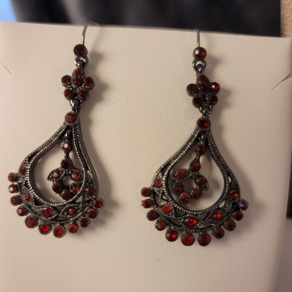 Seasonal Whispers necklace with matching bracelet - Picture 2 of 10